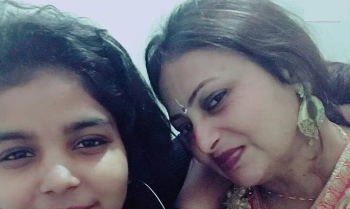 Scooty rider mother-daughter dies due to speeding truck collision