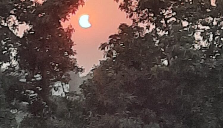 * Solar eclipse gives lessons to human life