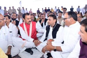 Millions of moist eyes, "Netaji", merged in the five elements, gave their last farewell