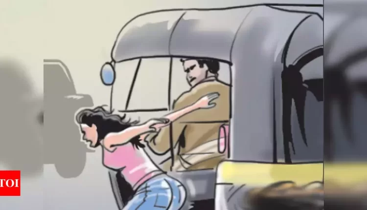 Auto driver molested school girl