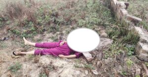Unknown girl's body found lying in the field was murdered by cutting it with a sharp weapon.