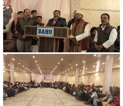 Kakori Nagar Panchayat President Najmi Khan organized the meeting