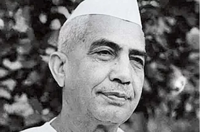 Yogi pays tribute to former Prime Minister Chaudhary Charan Singh on his birth anniversary