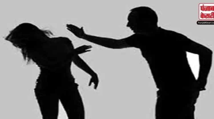 Seeing the wife with a stranger the husband slapped her