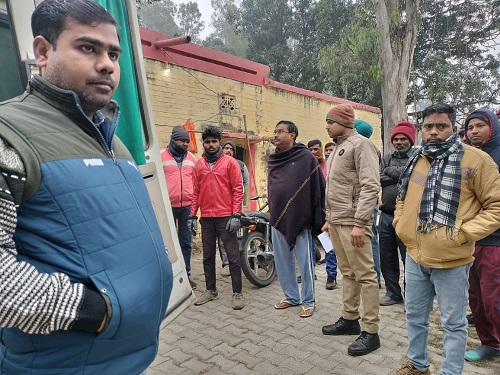 The dead body of the watchman was found inside the room under suspicious circumstances