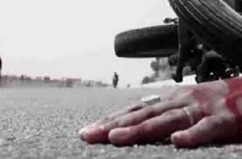 The driver died on the spot after a tempo rammed into a truck parked on the Hasanpur road