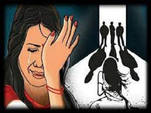 After kidnapping a 20-year-old girl two youths gang-raped her outside the house and fled