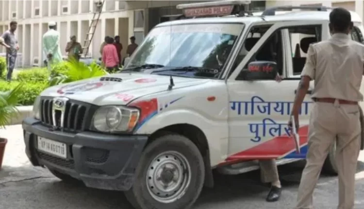 Auto driver taken into custody at police station dies of chest pain after being mercilessly thrashed by constables