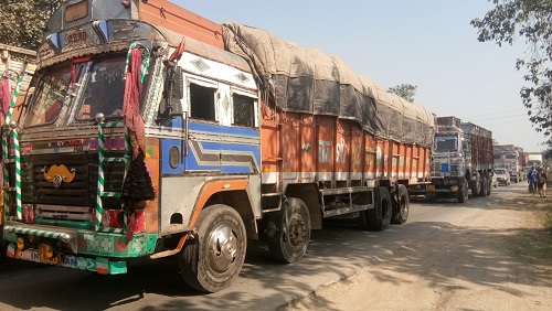 Restrictions on the entry of heavy vehicles in the capital blocked the roads