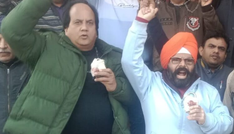 Delhi's Sadar Bazar traders to protest against sealing at Jantar Mantar on February 14