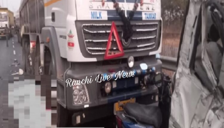 Four people, including two children, died in a road accident in Chutupalu Valley of Ramgarh.