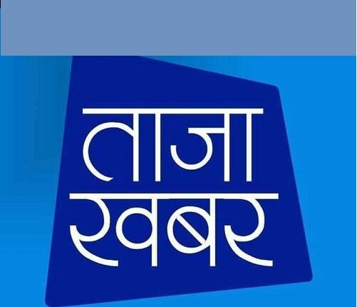 Woman seen naked on divider in front of hospital