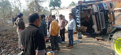 Golden Travels bus going from Indore to Chhatarpur overturned, 4 killed, 22 injured