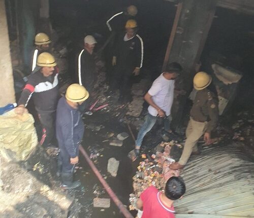 Roorkee: Fire broke out in a firecracker factory, 3 dead, many injured.