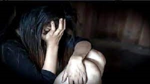 People thrashed a class 11 student after seeing the tuition teacher misbehaving