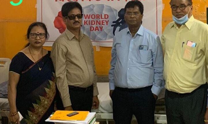 Commissioner couple expressed sympathy by meeting kidney patients: assurance of financial help*