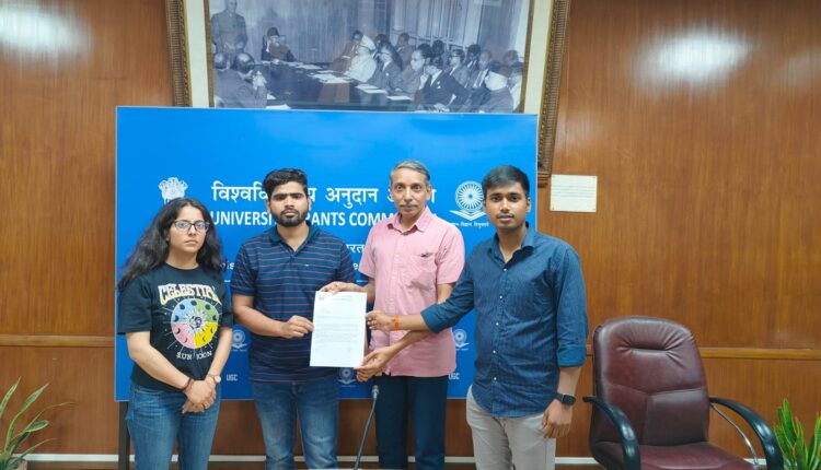 ABVP submits memorandum to UGC chairman on demand for CUET admission in all courses in Jami