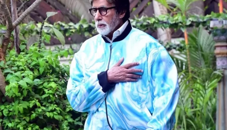 Actor Amitabh Bachchan got injured during the shooting of the film.