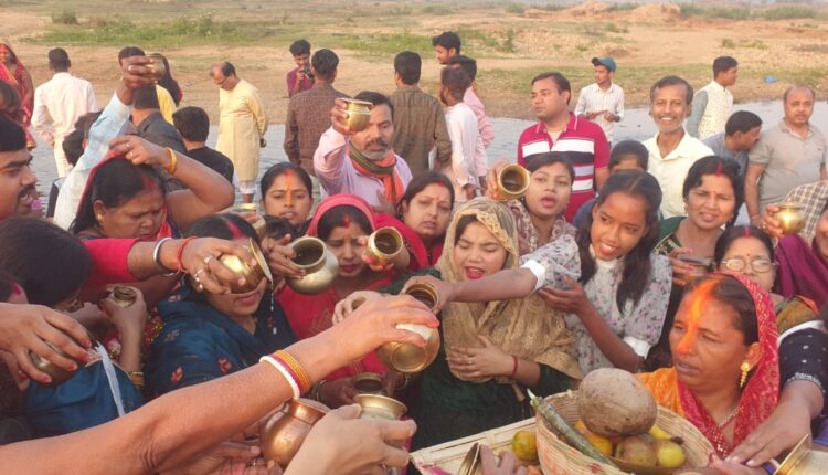 Chaiti Chhath Puja ends with Arghya to the rising sun