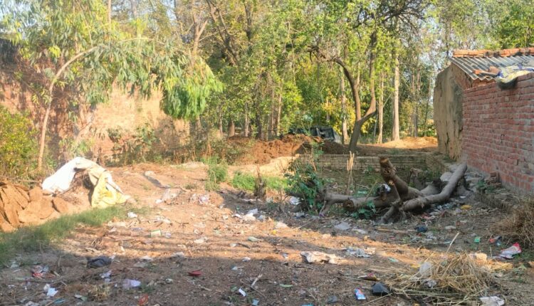 Occupied government Chakrod, there is a big problem in the movement of farmers