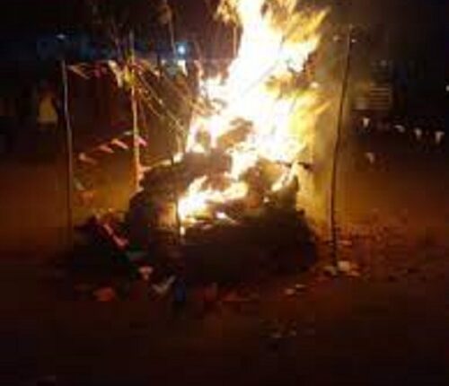 People came forward took oath to burn Holika with candles