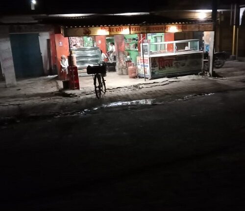 Corrupt Tikriya Pradhan and Panchayat Secretary gave the shelter of the poor to the millionaires