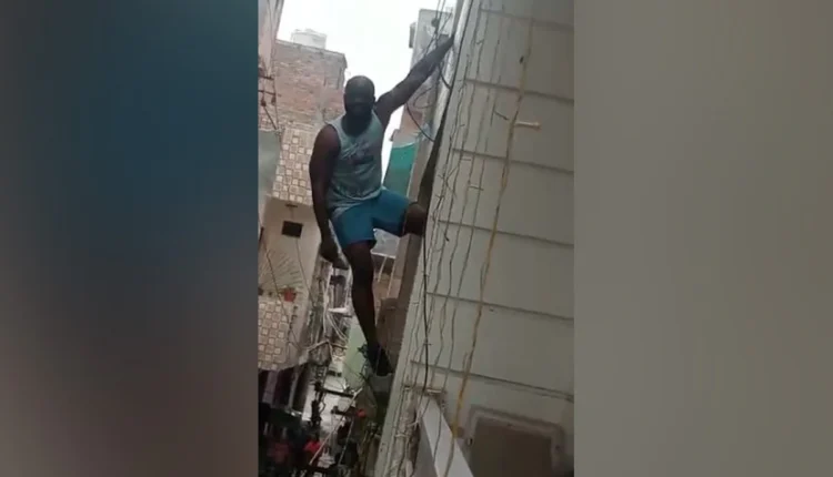 37-year-old youth injured after jumping from the second floor of the house in shock