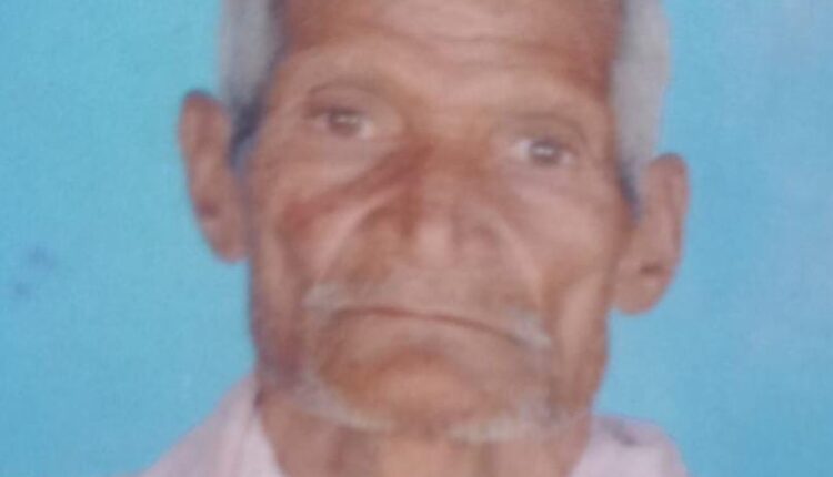 Old man's dead body found floating in the pond