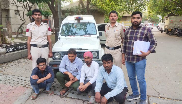 delhi police caught four thieves who stole bike from hospital parking
