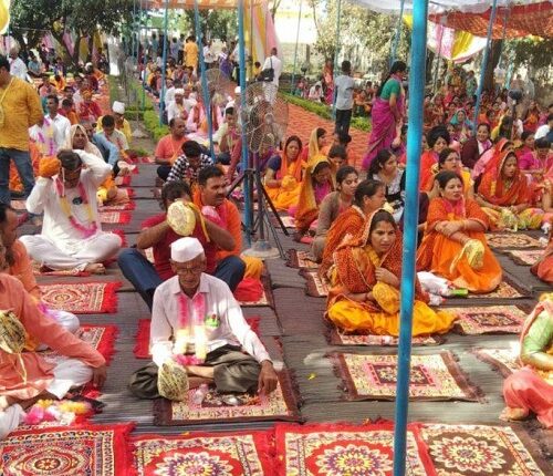 Hanuman Janmotsav was celebrated with pomp in Gaudham Halduchaud, thousands of devotees took part in chanting Hari Naam
