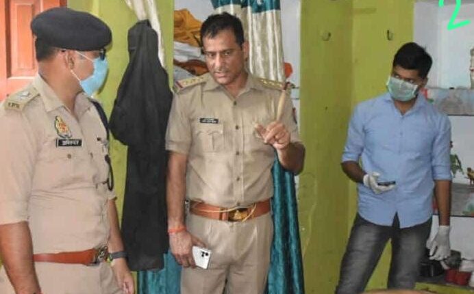 Accountant sleeping at home slit throat with sharp weapon