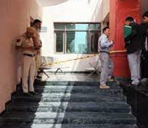 Suspended lawyer in court openly fired four shots at woman