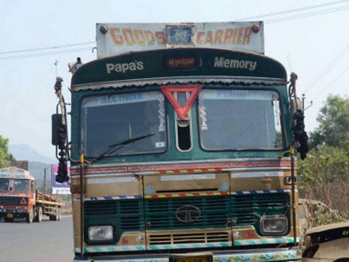 Bike rider beat up truck driver after overtaking