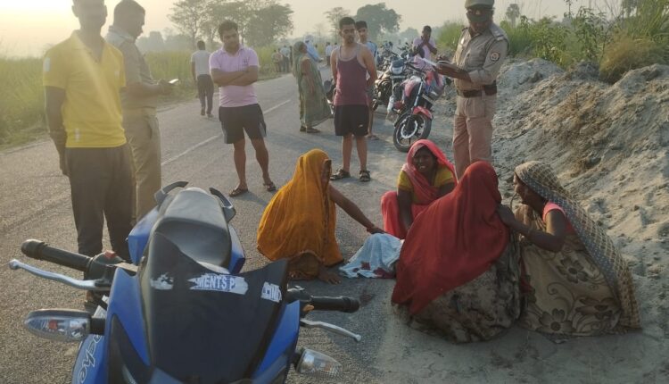 An unknown vehicle collided with a farmer going to the market with vegetables from his bicycle, died on the spot