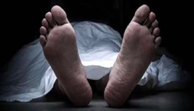 48 year old man died after falling from the second floor while looking out of the window