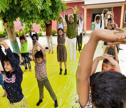People enthusiastically participated in International Yoga Day in Kashi