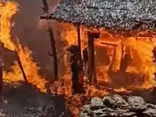 125 huts including all goods burnt to ashes due to fierce fire late night