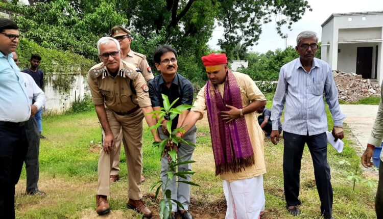 Banda: Commissioner told the importance of environment in life