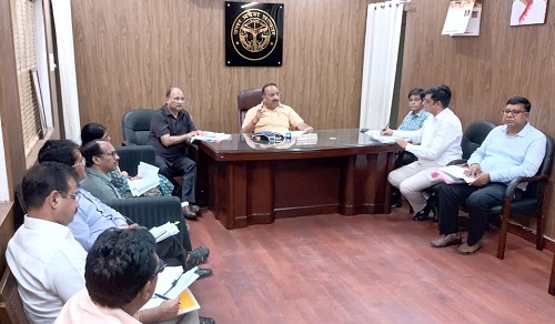 Horticulture Minister Dinesh Pratap Singh held a review meeting of departmental works through video conferencing