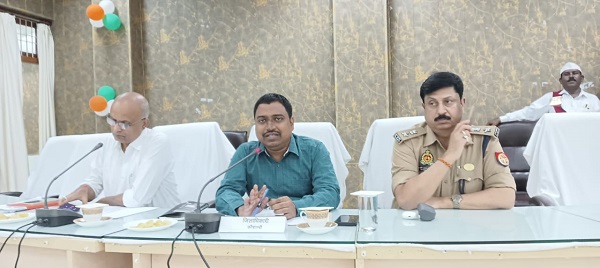 DM held a meeting with political parties regarding the finalization of suggestions and proposals received for allocation of polling places.