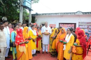 Horticulture Minister administered oath of Panch Pran to village people under Meri Mati Mera Desh program