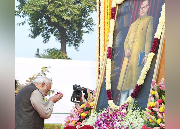 Prime Minister pays tribute to Ambedkar on his Mahaparinirvan Day