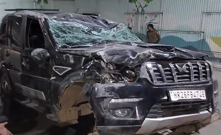 SUV overturns after hitting bike in Gurugram, five injured