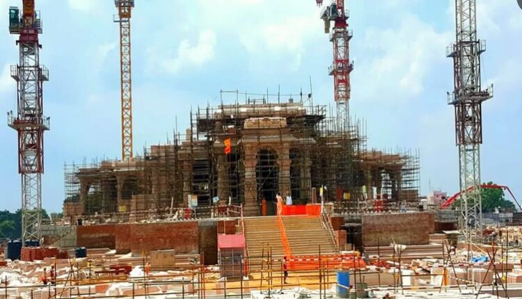 Preparations for the consecration ceremony of Shri Ram Lala in the grand temple on January 22 are also going on in full swing.