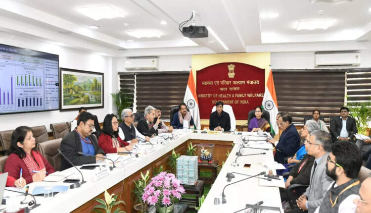 Center holds review meeting after increase in corona viral cases and deaths in Kerala