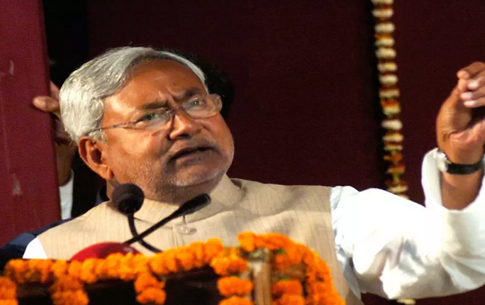 Nitish laid the foundation stone for the development of Punauradham Janaki Temple.