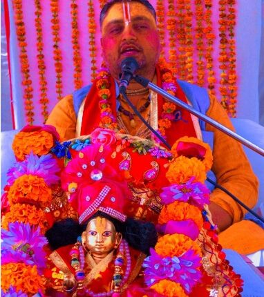 Connect the thread of relationship with Thakur ji – Kaushalendra Shastri