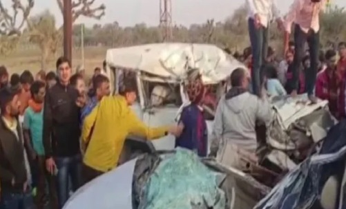 Unknown vehicle hits motorcycle in Sultanpur, Uttar Pradesh, woman dies