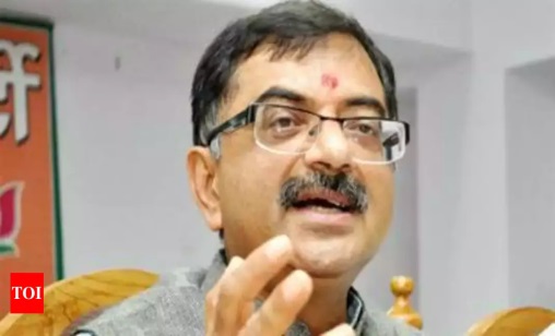 Dhami added a new dimension to tribal development, Tarun Vijay is engaged in documenting the almost extinct tribal stream.