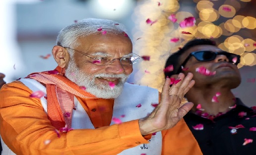 After reaching Himachal Pradesh, PM Modi lashed out at Congress and the state government.